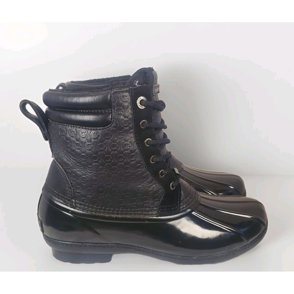 Michael Kors Easton Women's Size 7 Lace Up Black Duck Boots Faux Fur Lined - Picture 3 of 14